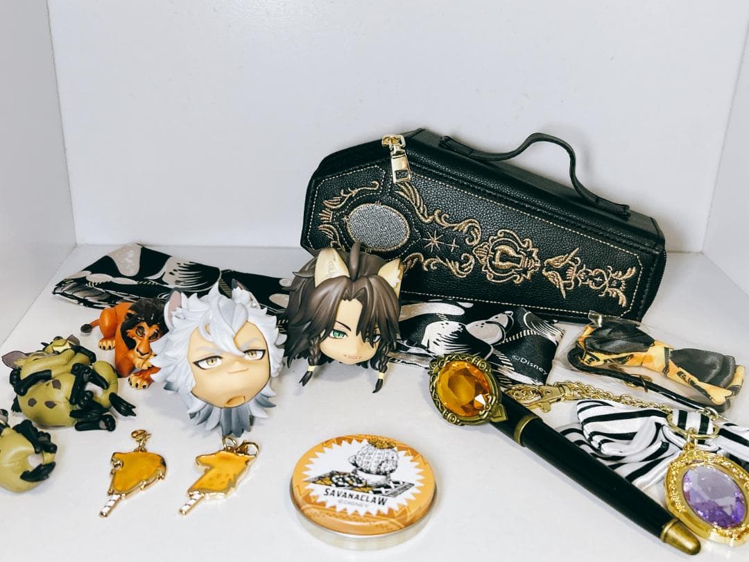 ツイステ　サバナクローまとめ売り　ねんどろいど　マジカルペン他