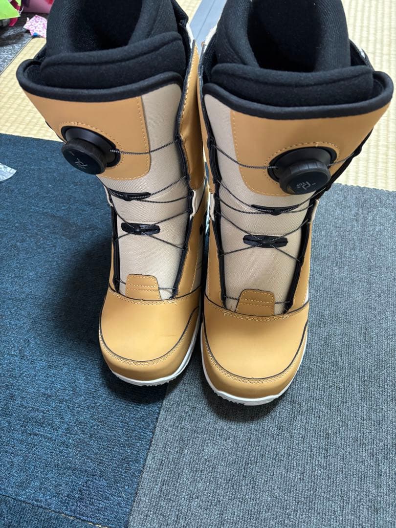 KISS MARK ベージュ スノーボードブーツ