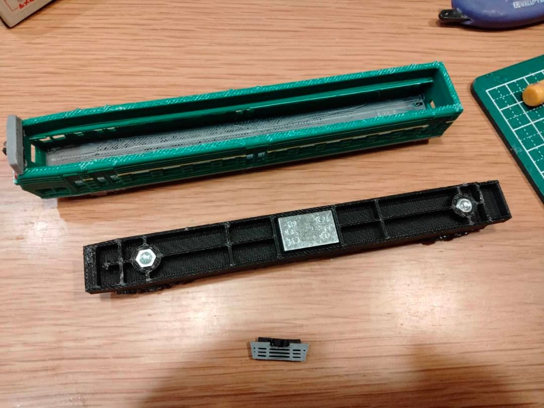 ソ連・ロシア　ER22V近郊電車　鉄道模型（Nゲージ）キット　4両セット