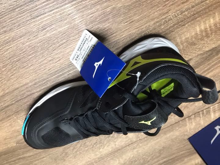 ミズノバレーシューズ