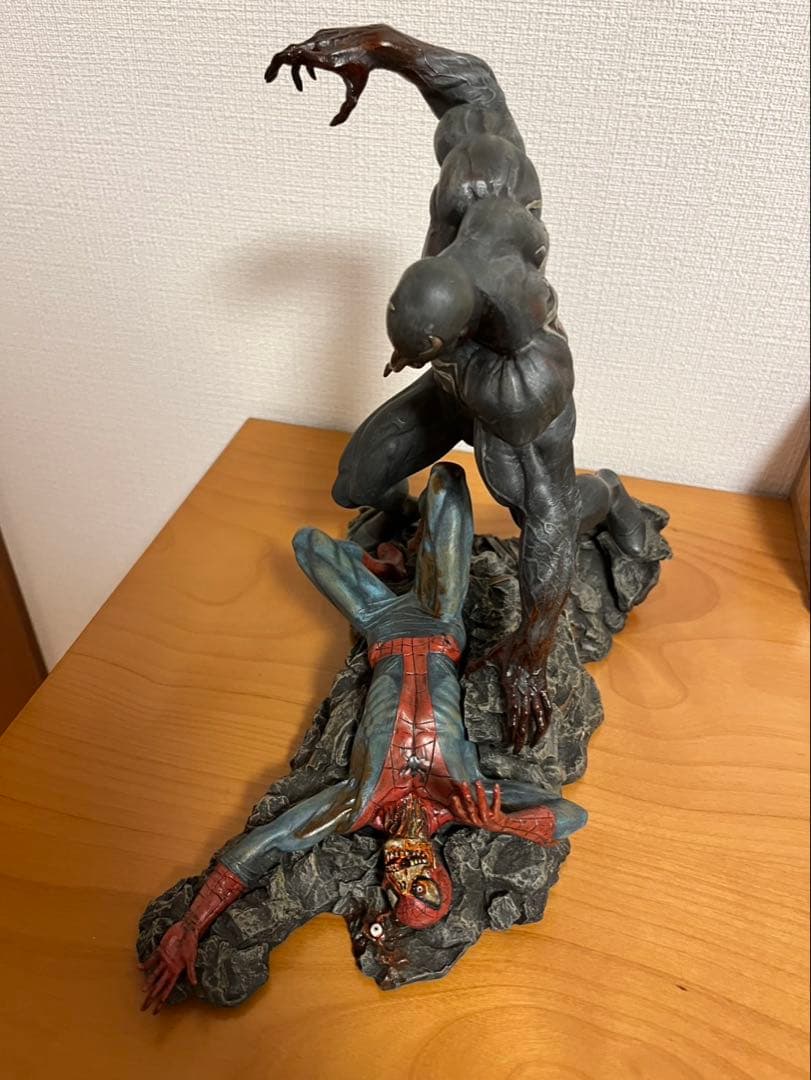 スパイダーマン ヴェノム スタチュー