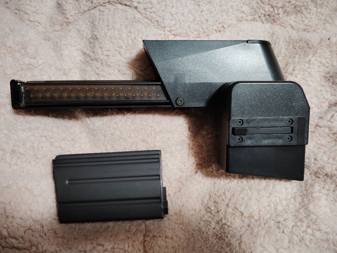 laylax P90 ボックスマガジン(1500発装弾)