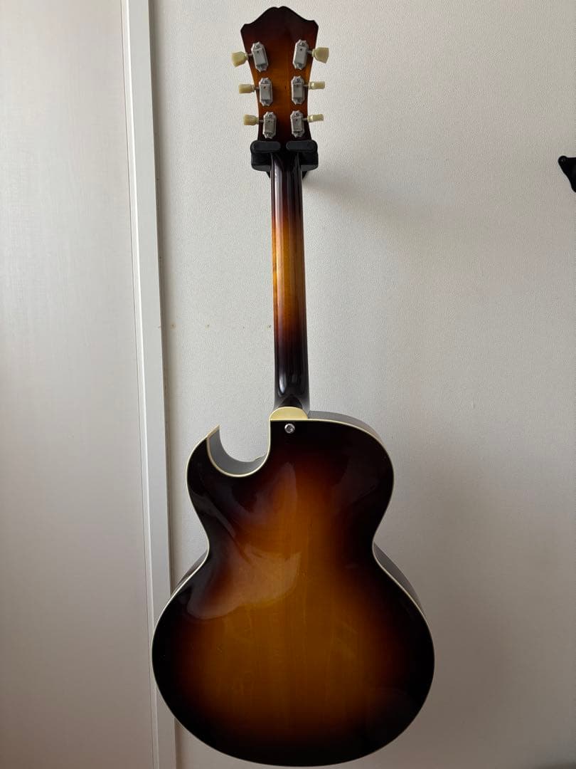 Eastman AR-175CE Sunburst ハードケース付属