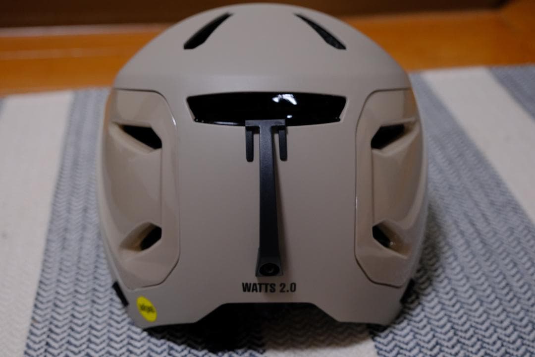 【状態良好】bern ヘルメット グレー　Mサイズ　スノーボード用