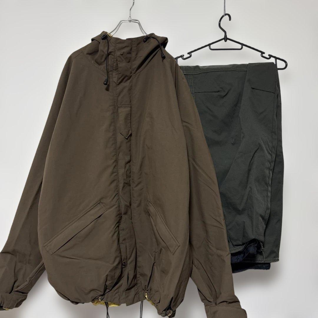 Burton リバーシブル　スノーボードウェア　上下セット