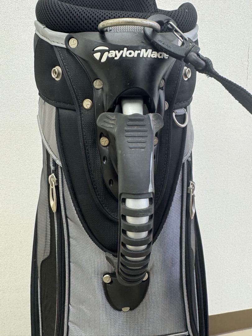 TaylorMade テーラーメイド キャディバッグ ゴルフバッグ　フードあり