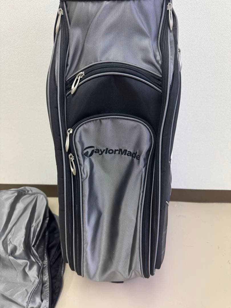 TaylorMade テーラーメイド キャディバッグ ゴルフバッグ　フードあり