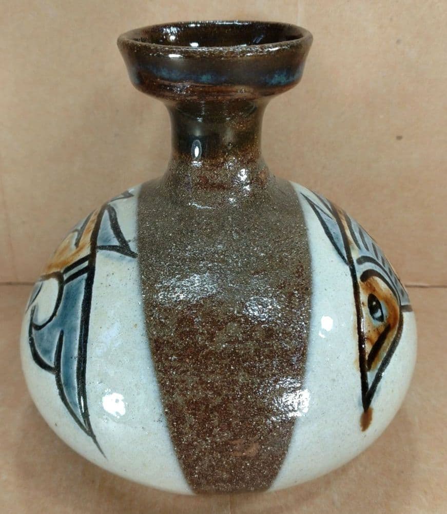 大傑作【本物保証】金城次郎 壷屋焼 カラカラ(魚2匹) 共箱 人間国宝 美品 栞