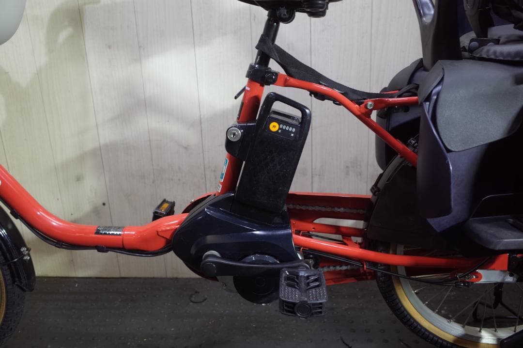 パナソニック ギュット・クルーム16AH 20インチ 3段 LED 充電器付き