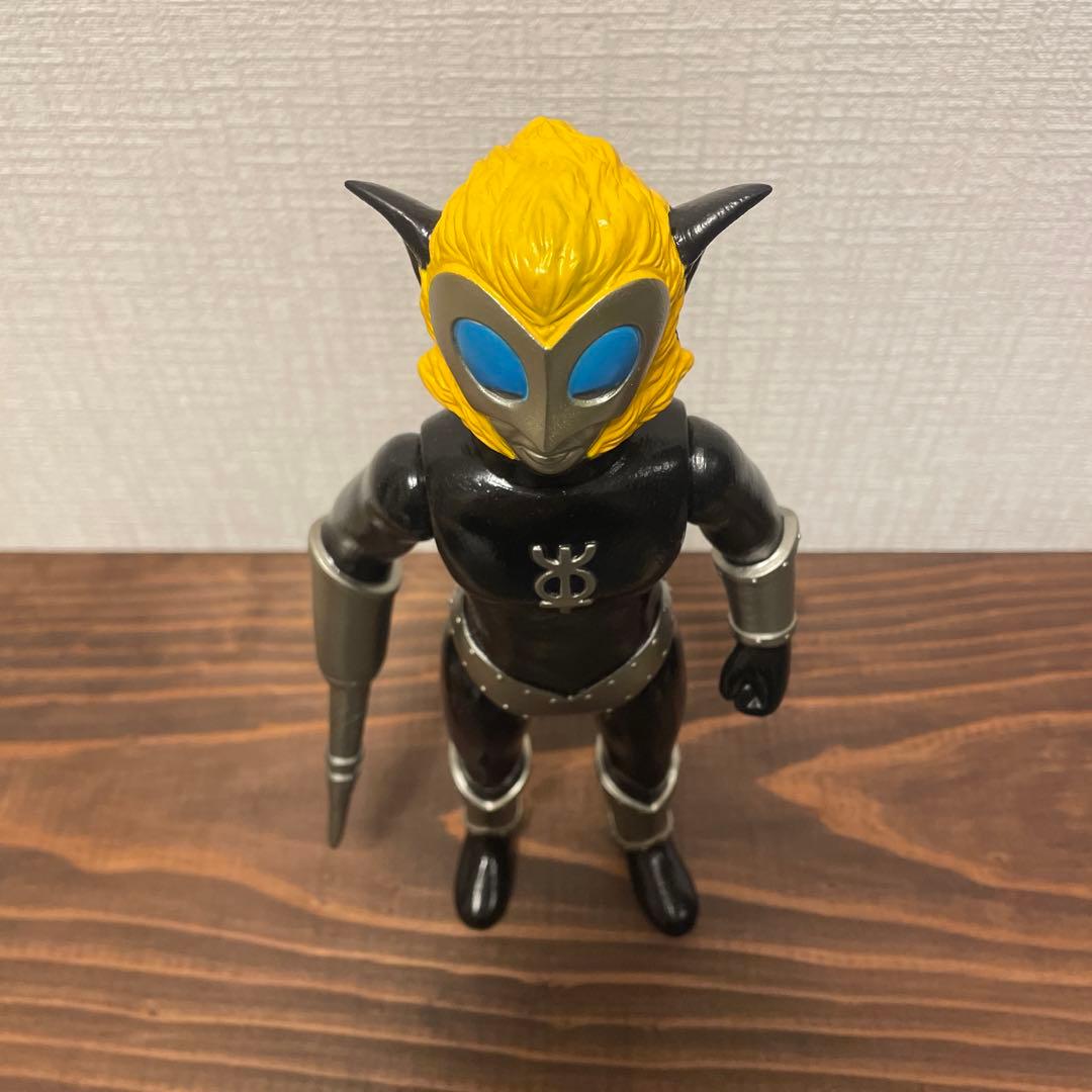 ブルマァク　マグマ星人　ソフビ