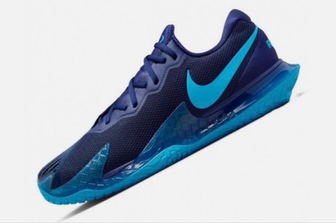 Nike テニスシューズ　ズーム　ヴェイパー　ゲージ4 ラファ