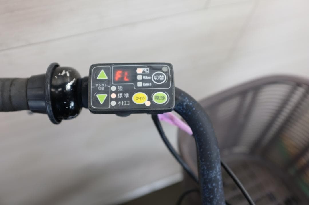 電動自転車ブリヂスト　Bikke　20インチ　3段　8.7Ah充電器あり