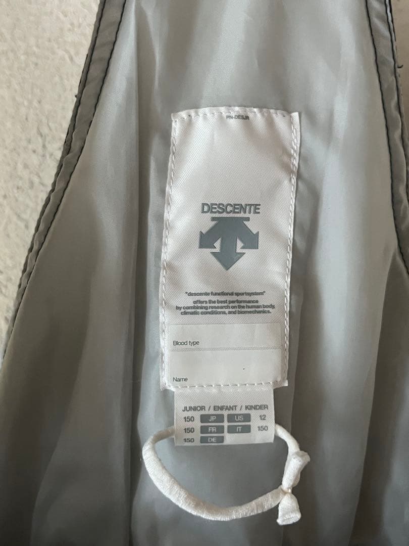 デサント、スキーウエア150cm 上下セット　小学生