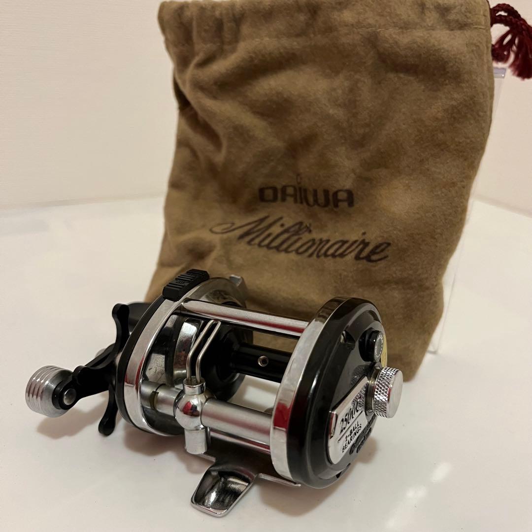 ダイワ ミリオネア 2500C オールド　ベイト　リール