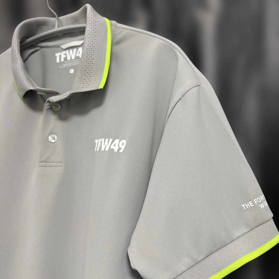 TFW49 ポロシャツ ライトグレー ネオンイエロー　1ラウンド着用