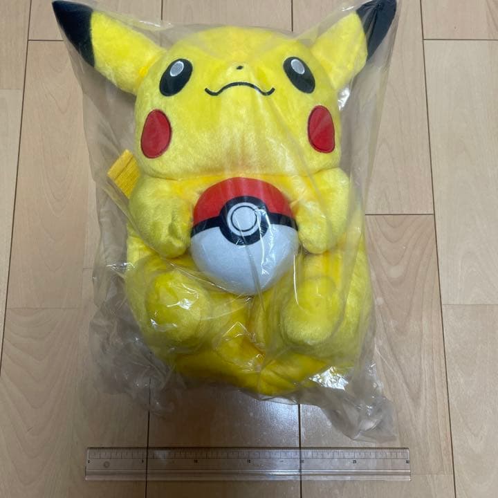 新品未開封・ポケモンピカチュウ・実物大ぬいぐるみリュック