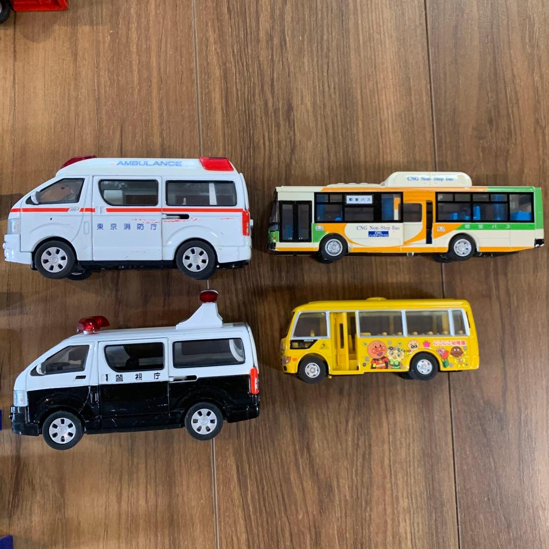 ダイヤペット　ミニカー　警視庁　幼稚園バス　都営バス　ハシゴ車　新幹線