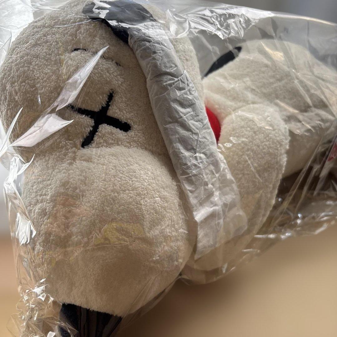 UNIQLO KAWS ユニクロ カウズ スヌーピー Mサイズ
