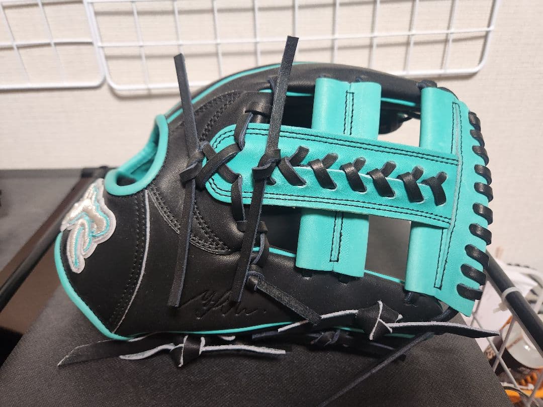 RYU 限定グローブ