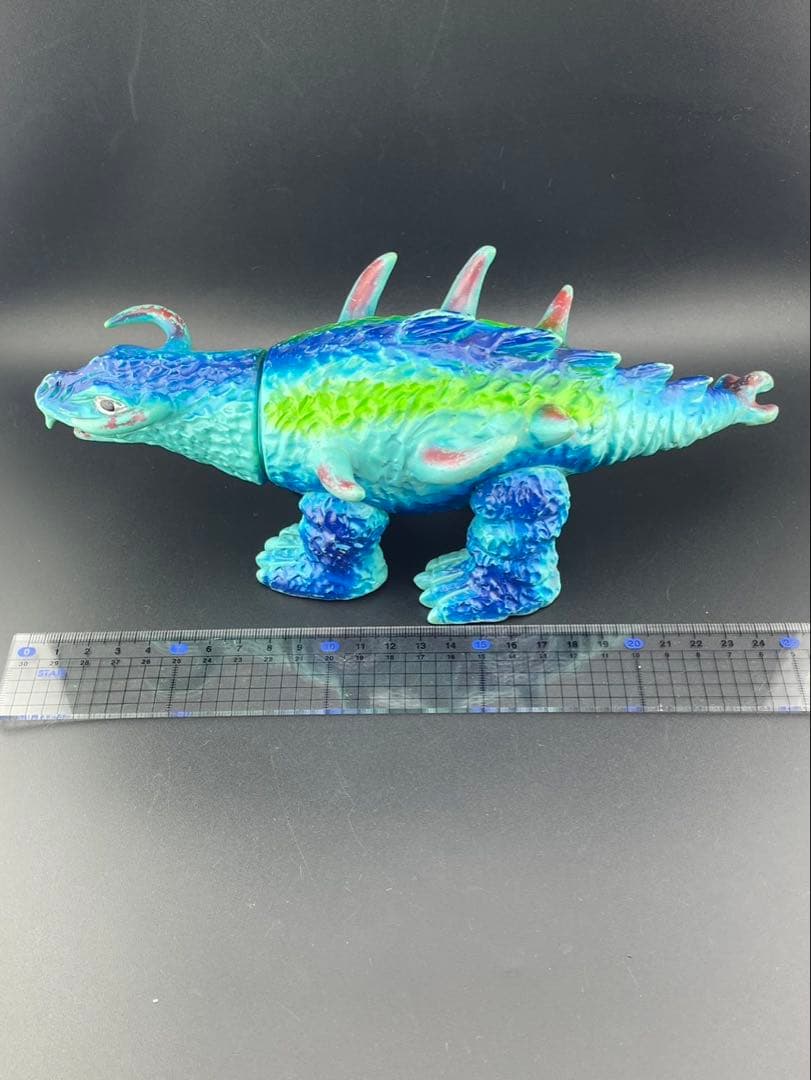 【中古品】当時物　マグネドン　水色成型　ブルマァク　帰ってきたウルトラマン　怪獣