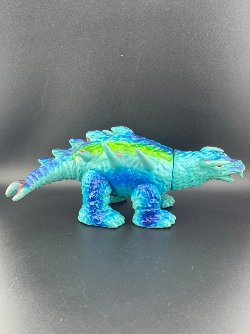 【中古品】当時物　マグネドン　水色成型　ブルマァク　帰ってきたウルトラマン　怪獣
