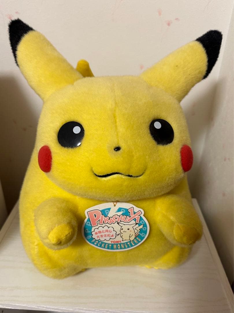 ピカチュウ　等身大ぬいぐるみ　1/1 TOMY ポケモン