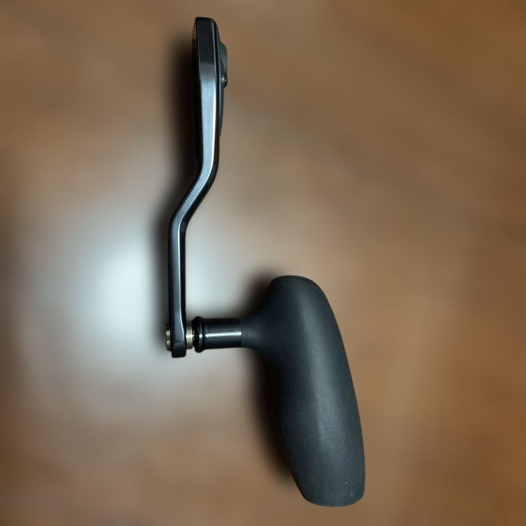 オシアジガー Fカスタム 2000NRHG 右のハンドル