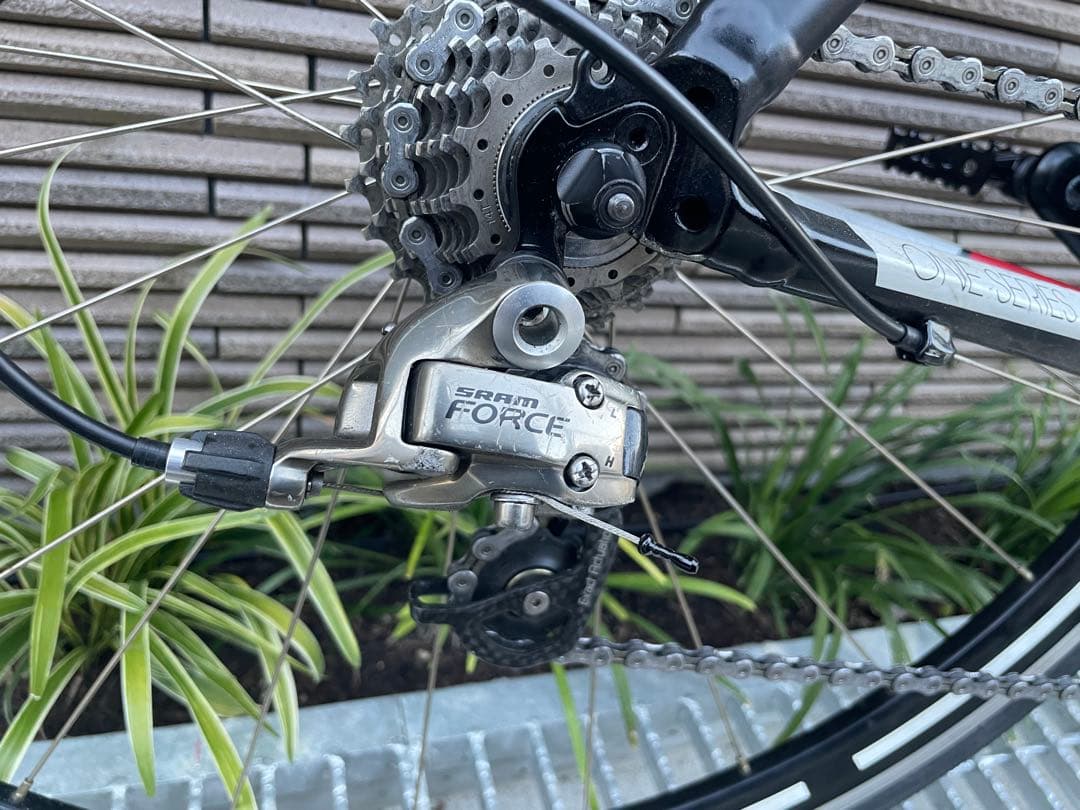 TREK ロードバイク完成車　SRAMコンポ［大阪手渡し歓迎］