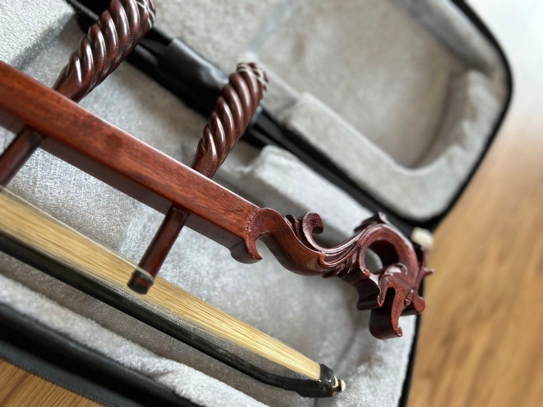 Nora　値下げ⭐️美品　二胡 ケース付き