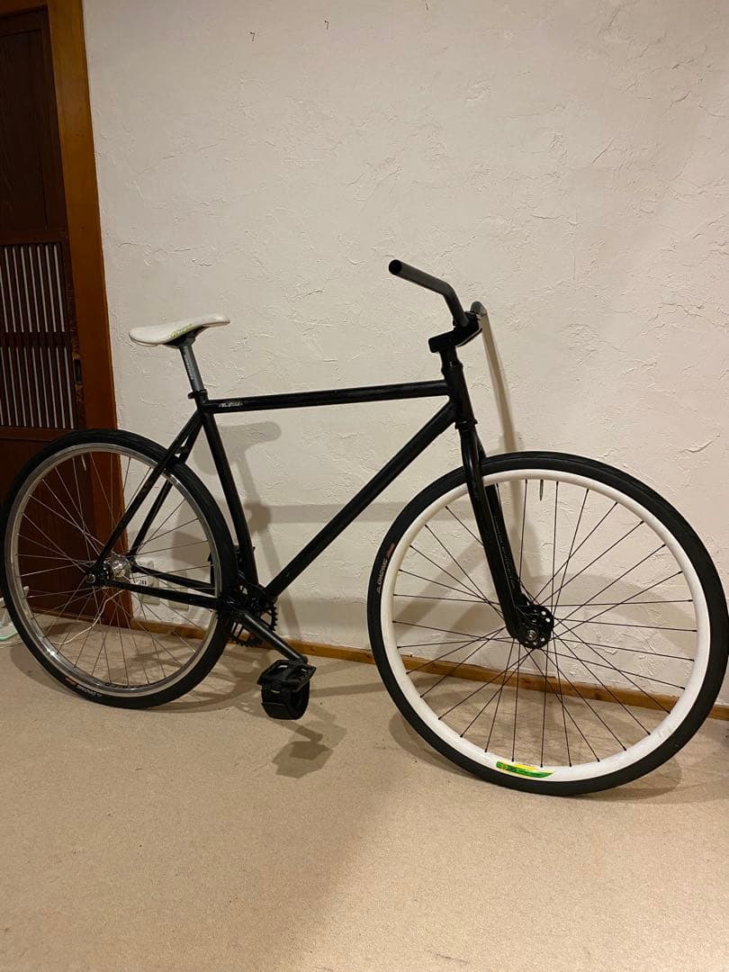 【送料込み】700c ボムトラックDIVIDEピストダーカスワン トリ車fgfs