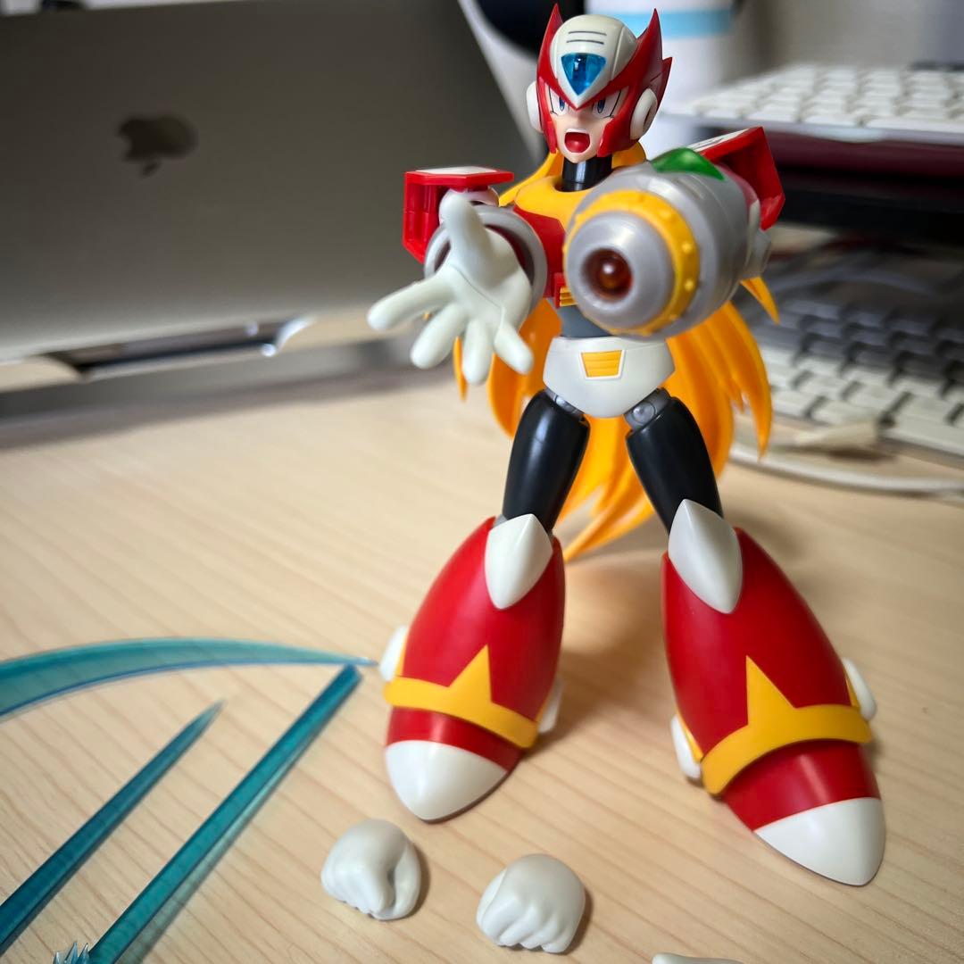 【組立済】コトブキヤ ロックマンX ゼロ プラモデル フィギュア　壽屋