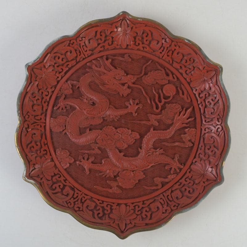 中国　剔紅　堆朱　雲龍文盤　輪花皿　飾皿　皿立付　M　9776