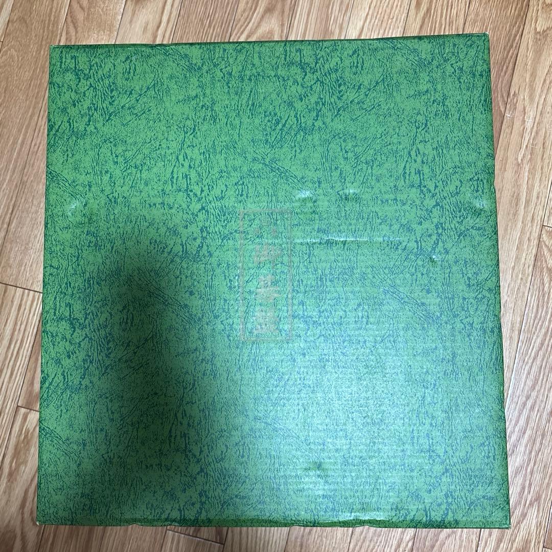 新品 百貨店購入品　囲碁セット【碁盤 ヘソ付き 脚付 碁石 蛤 那智黒 22号】