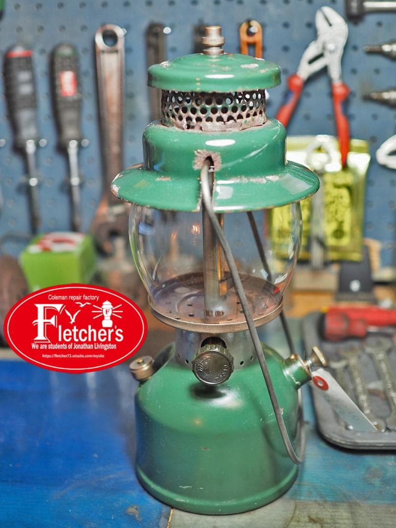 燃焼絶好調1946年10月製　コールマン242C ( 200A の前身) u25