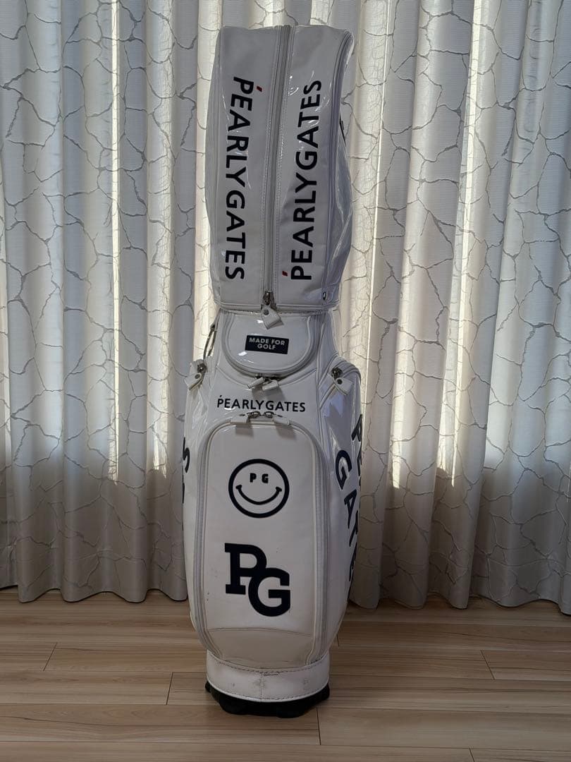 美品　パーリーゲイツキャディバック　エナメルホワイト　正規品