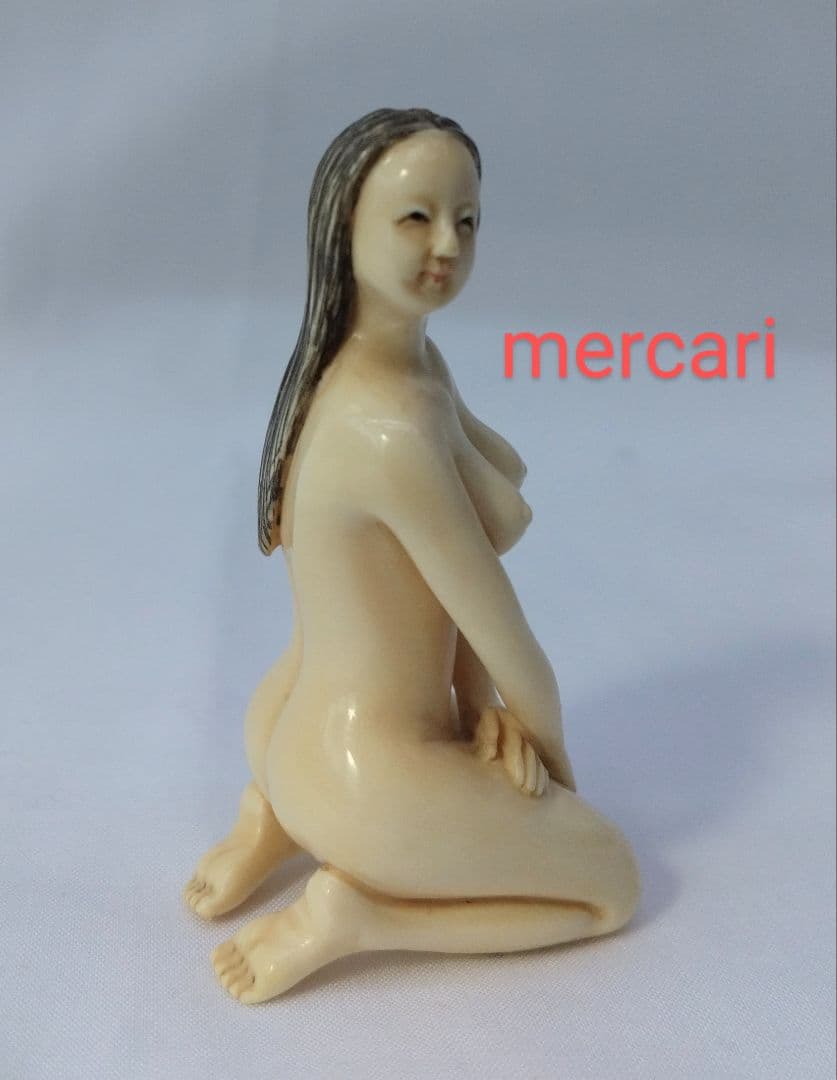 裸婦 根付② 紙箱付き