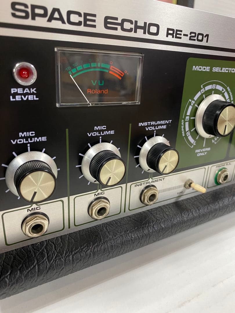 ROLAND　RE-201　SPACE ECHO【中期型】