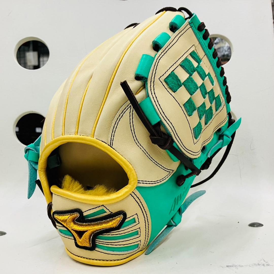 クワ　ミズノプロ軟式オーダーグラブ