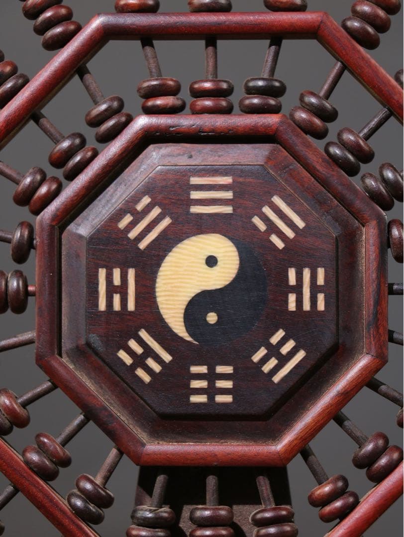 旧蔵　時代物　赤木製　八卦算盤　そろばん　運気が上昇回転屏風付きの飾り品 置物