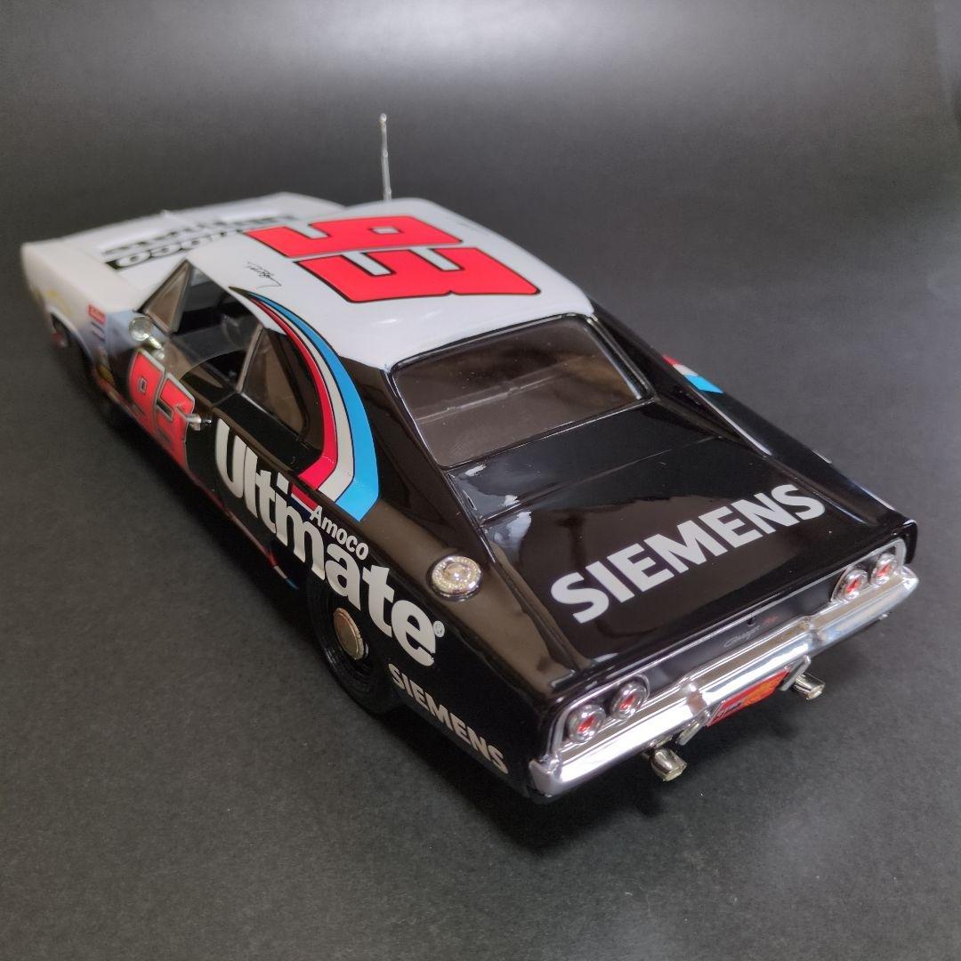 1/18ミニカー　 NASCAR　DODGE CHARGER　#93