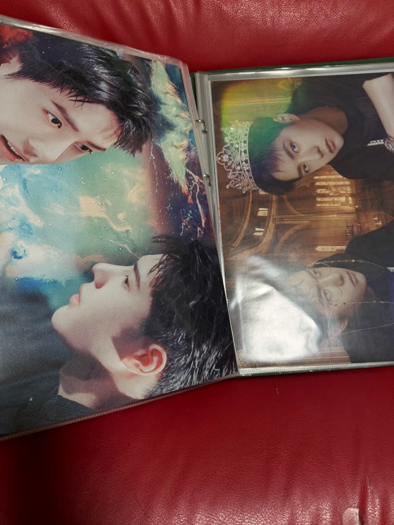 王一博ポスターカード　50枚　レア収納冊付き