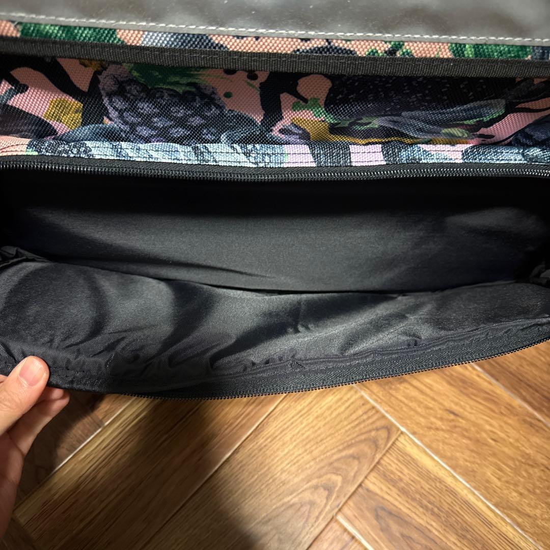 Uber Eats 配達用バッグ 海外デザインモデル