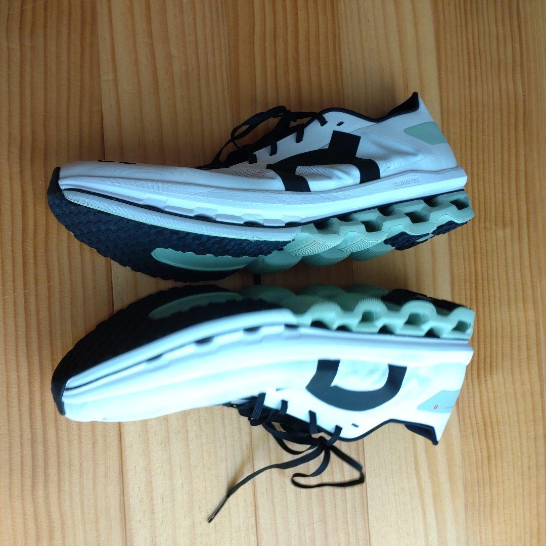 On クラウドブームエコー 28cm オン ランニング