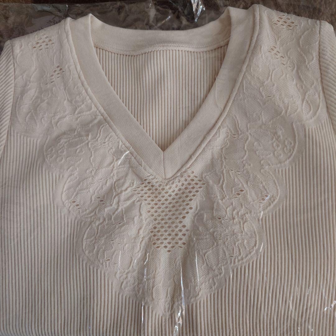 アクティブデイジートップス　Sサイズ　半袖　SUKALA