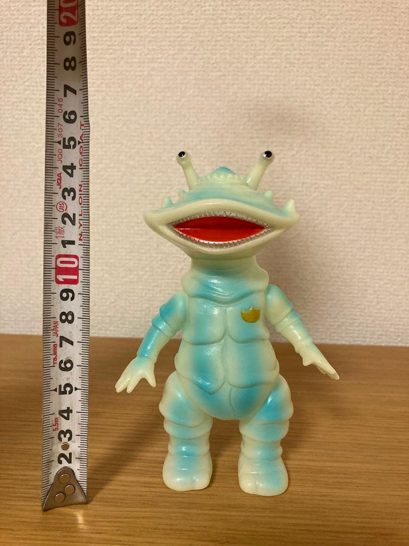 ブルマァク　カネゴン　蓄光　リトル怪獣シリーズ