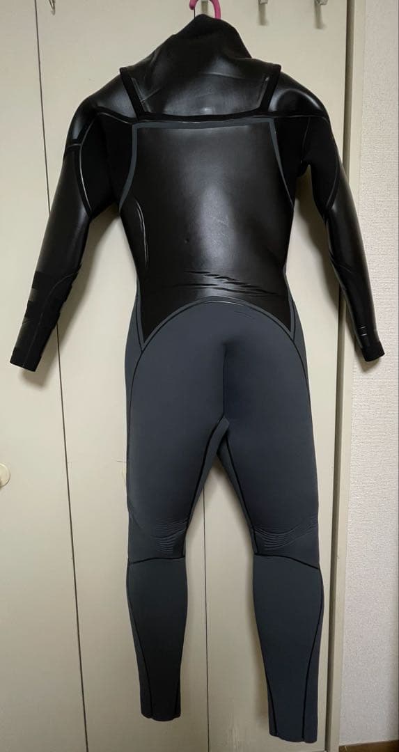 Hurley セミドライLサイズ新品