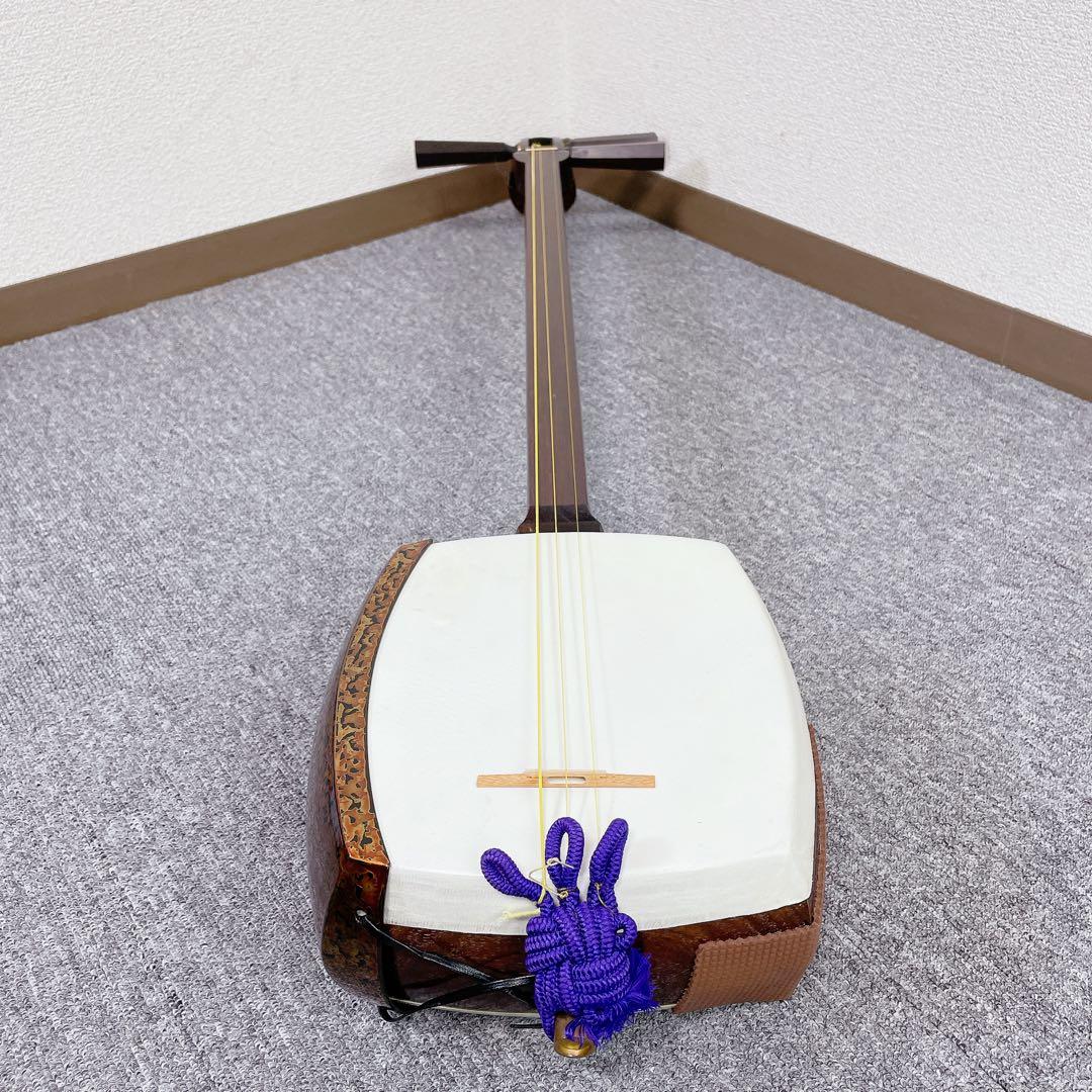 津軽三味線 紅木 丸打胴 東さわり 二本溝 和楽器 三味線