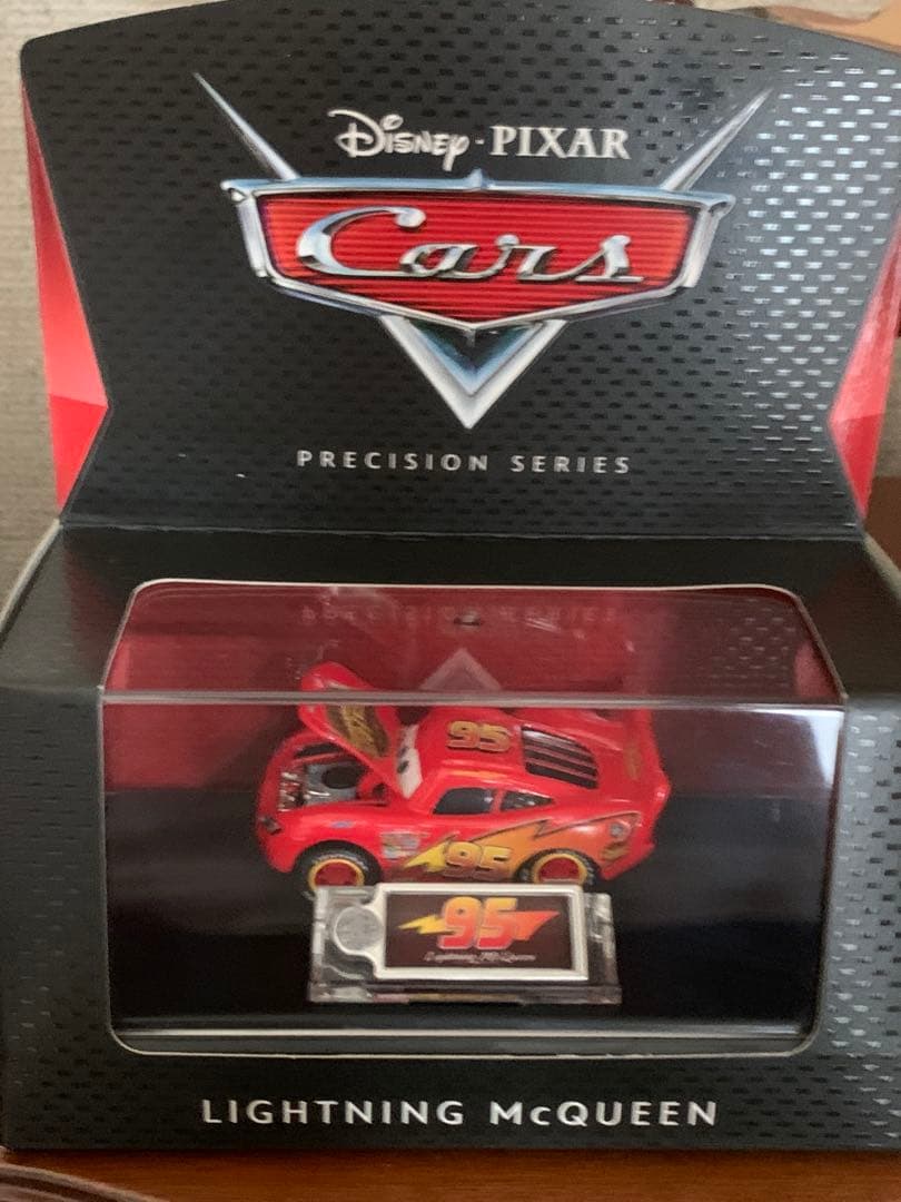 カーズ　プレシジョン　ライトニングマックィーン　激レア　マテル