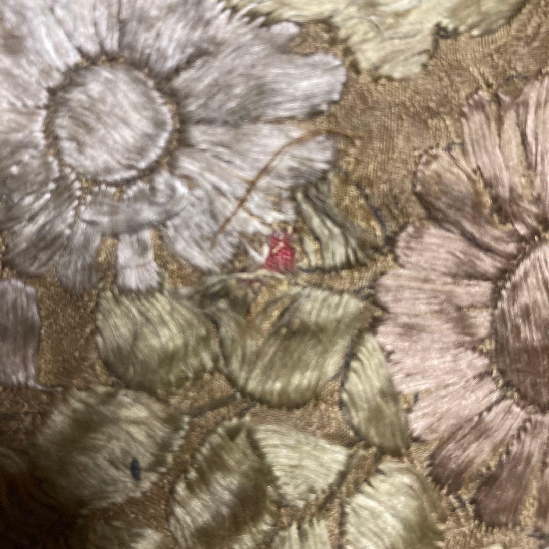 安土桃山時代　古絹布　実寸35.5×35.5cm額縁26×32枠内15×21cm