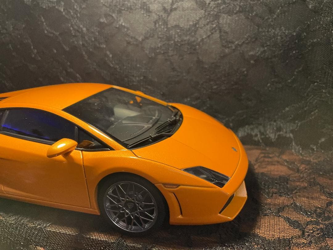 訳アリ美品オートアート1/18 ランボルギーニガヤルド LP560-4